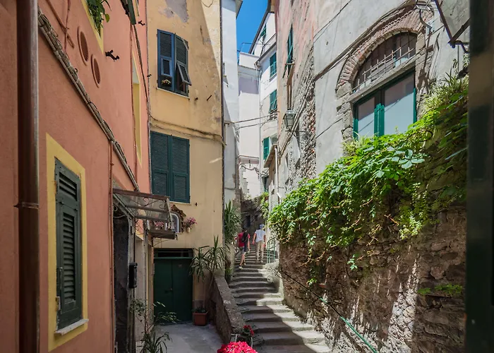 Rissu Comfortable Village Life Vernazza
