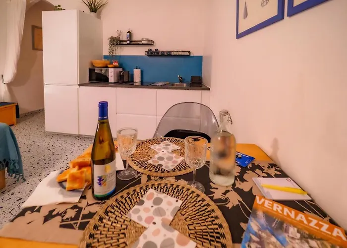 Rissu Comfortable Village Life Vernazza